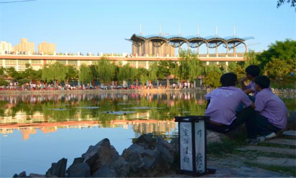 蘭州理工大學宜海湖畔1
